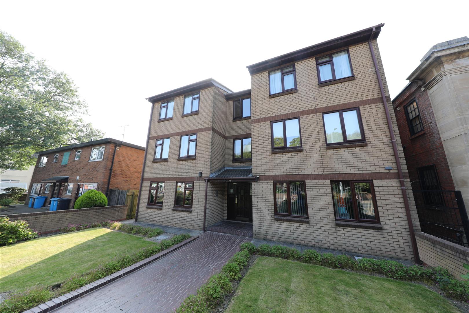 Beverley Road, Hull Symonds & Greenham